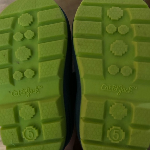 5 c Cat and Jack snow boots - Picture 5 of 5